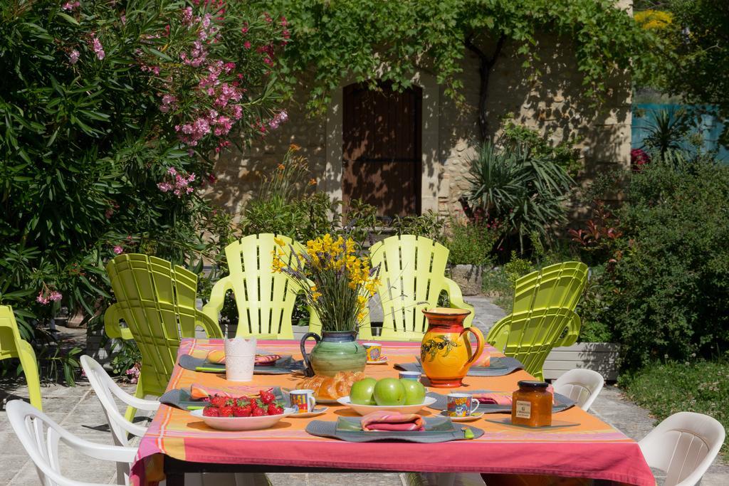 Clos Du Pere Clement Visan Exterior foto